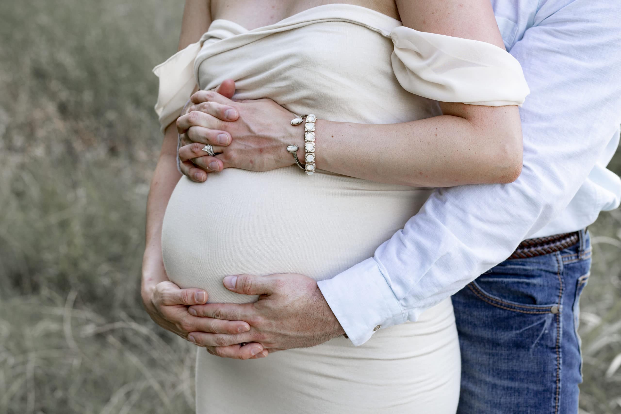 Affordable Dallas Maternity Photographer | How to find one